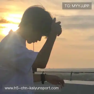 劳麟非